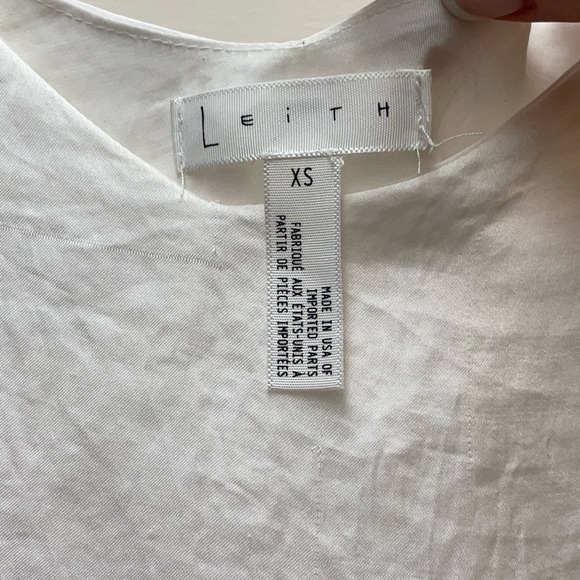 Leith XS white flowy top - Picture 2 of 2